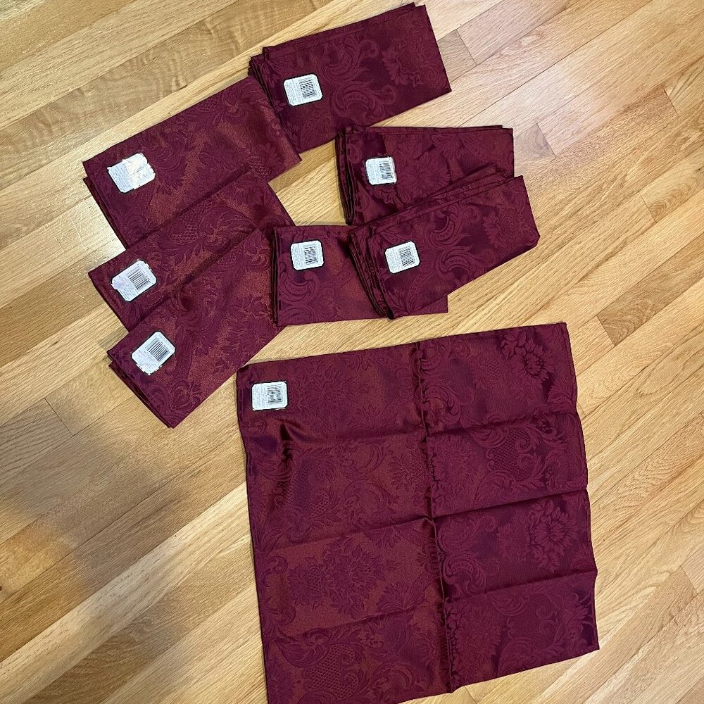 Eight Cloth Napkins - New with Tags